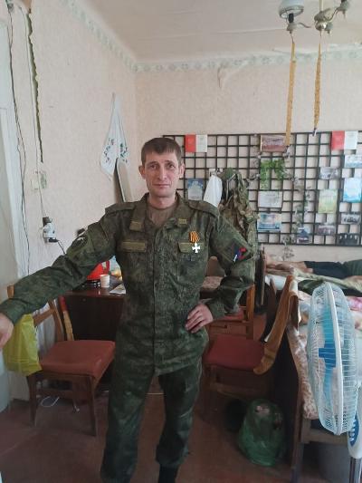 Губернатор Иркутской Игорь Иванович Кобзев навестил в Донецкой Народной Республике военнослужащих из Иркутской области.